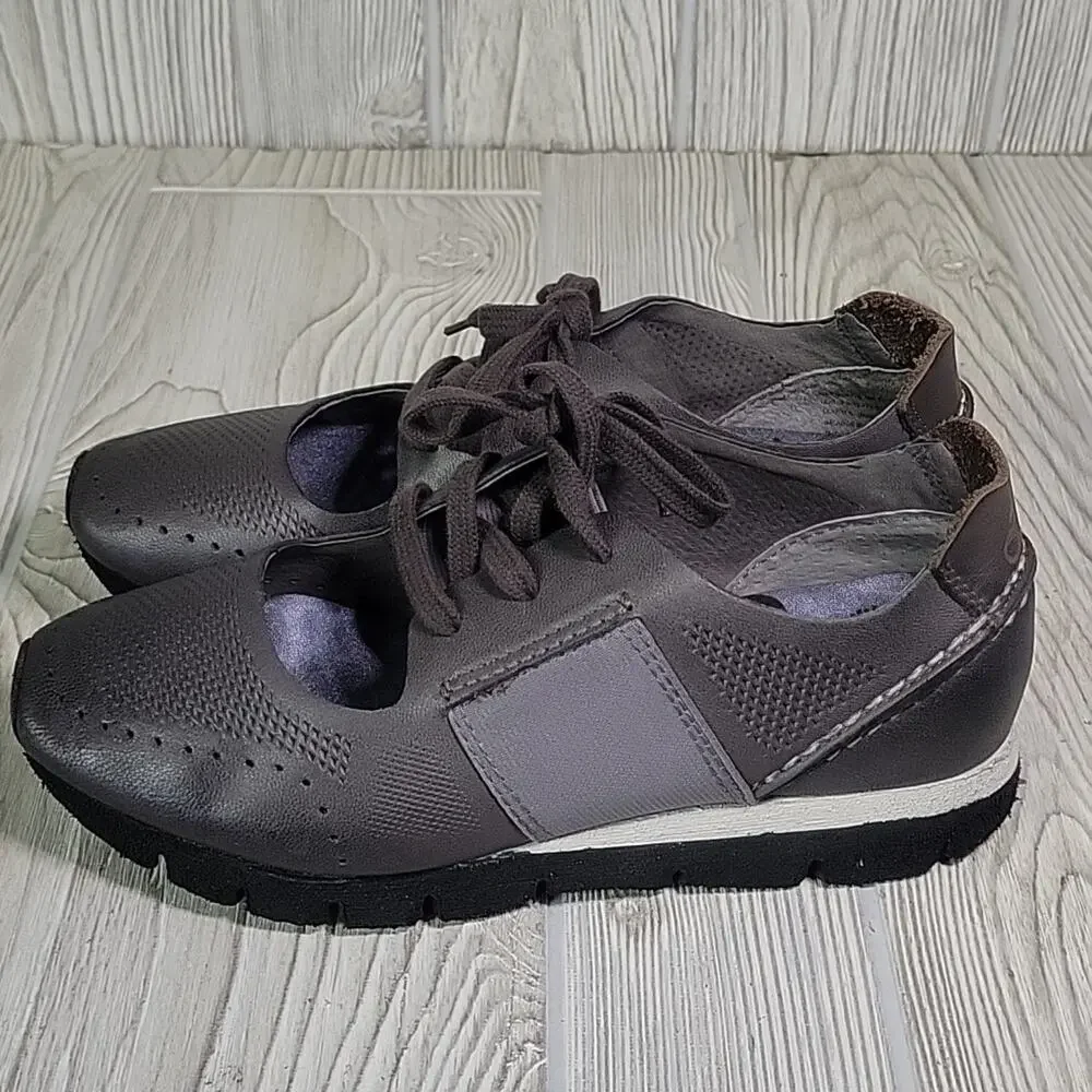 OTBT Star Dust Grey Leather Lace Up Sneakers Womens Size 6.5 NEW